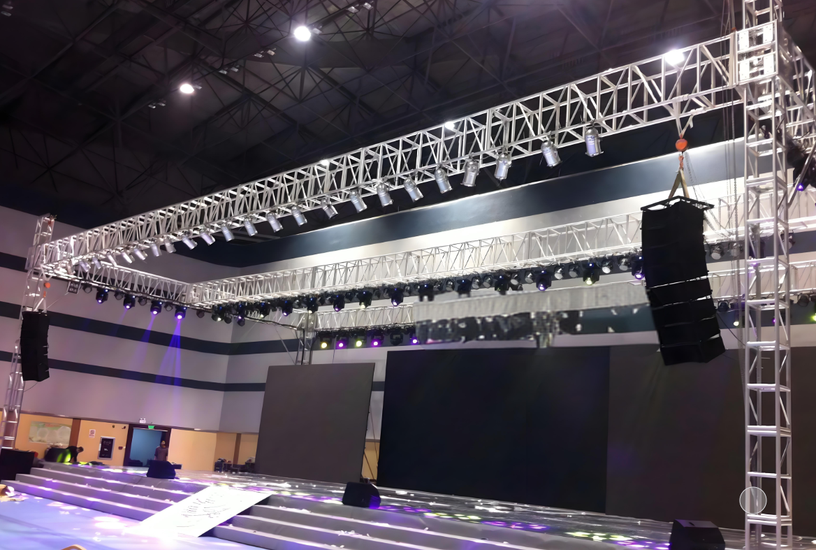 Indoor performance truss construction